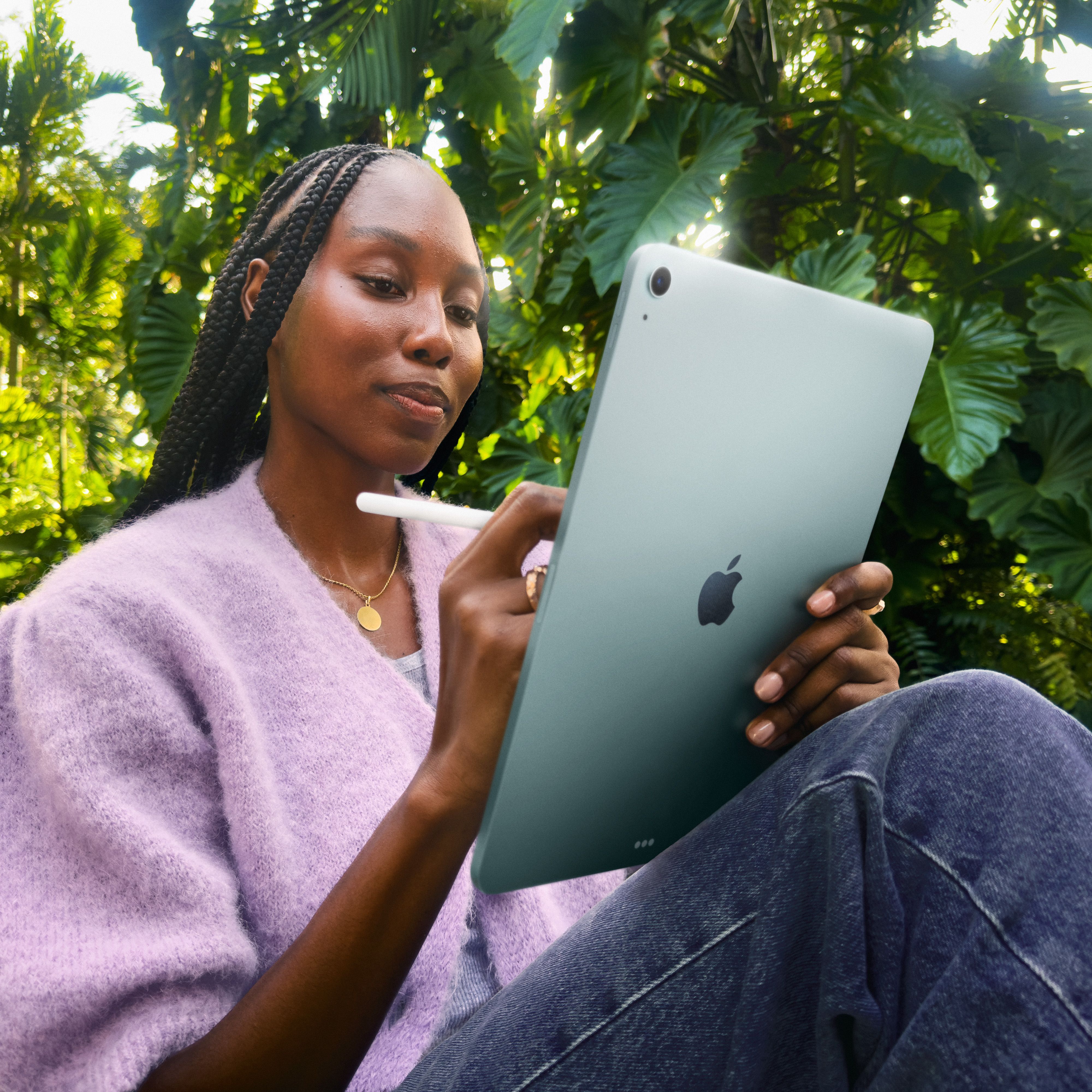 iPad Air 13" 128GB Wi-Fi and Cellular M4 Chip - Starlight image 8